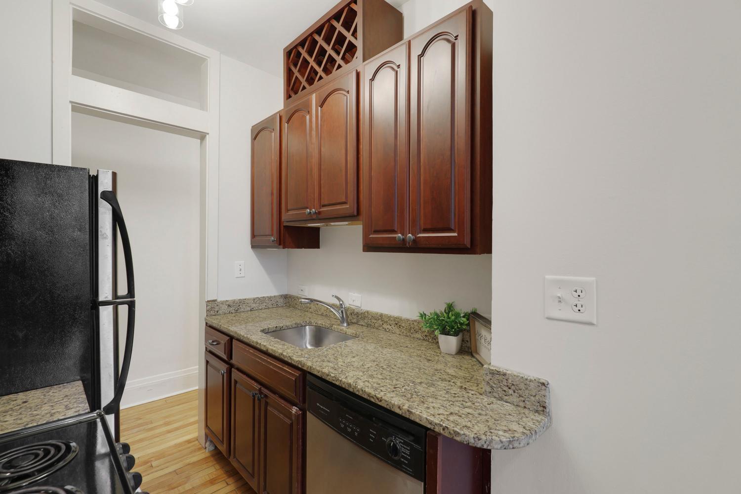 220 Marshall Avenue 3