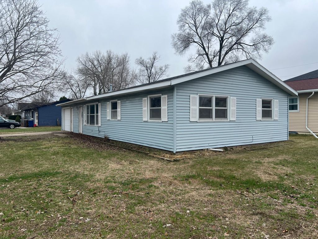 Photo of 104 12th Avenue S, Onalaska, WI 54650 (MLS # 7060387)