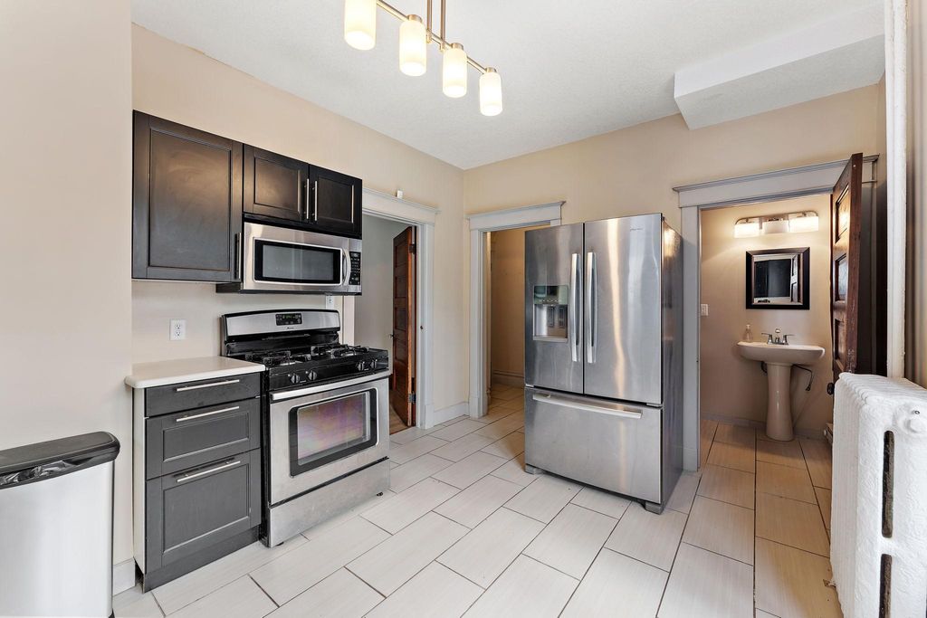 Photo of 882 Aurora Avenue, Saint Paul, MN 55104 (MLS # 7042118)