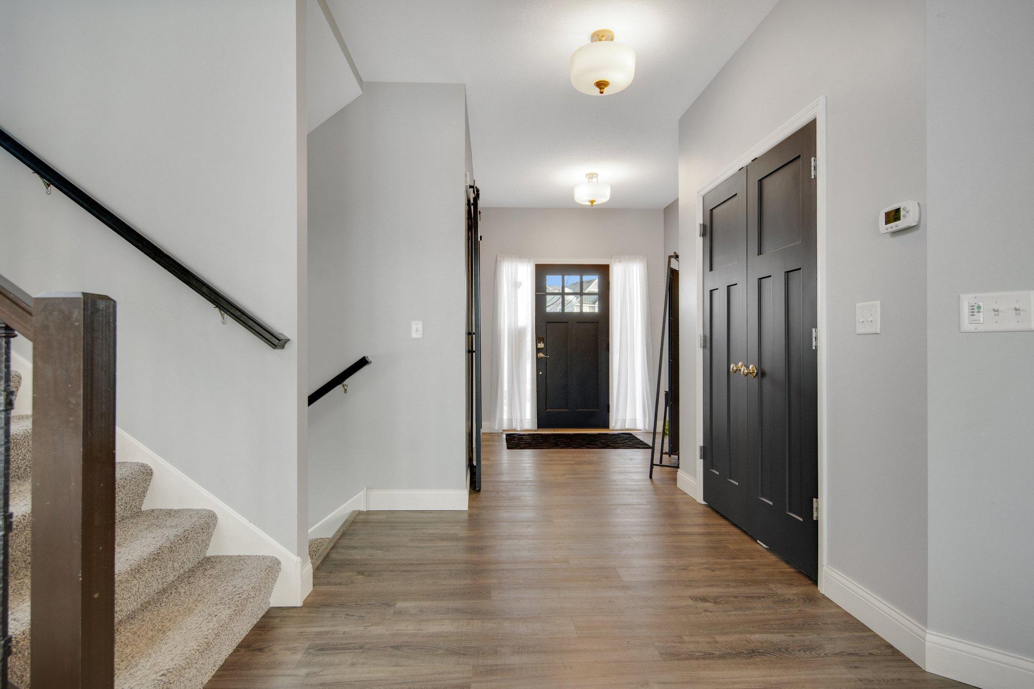 5204 Porchlight