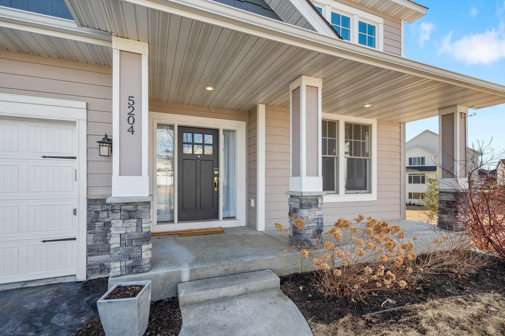5204 Porchlight