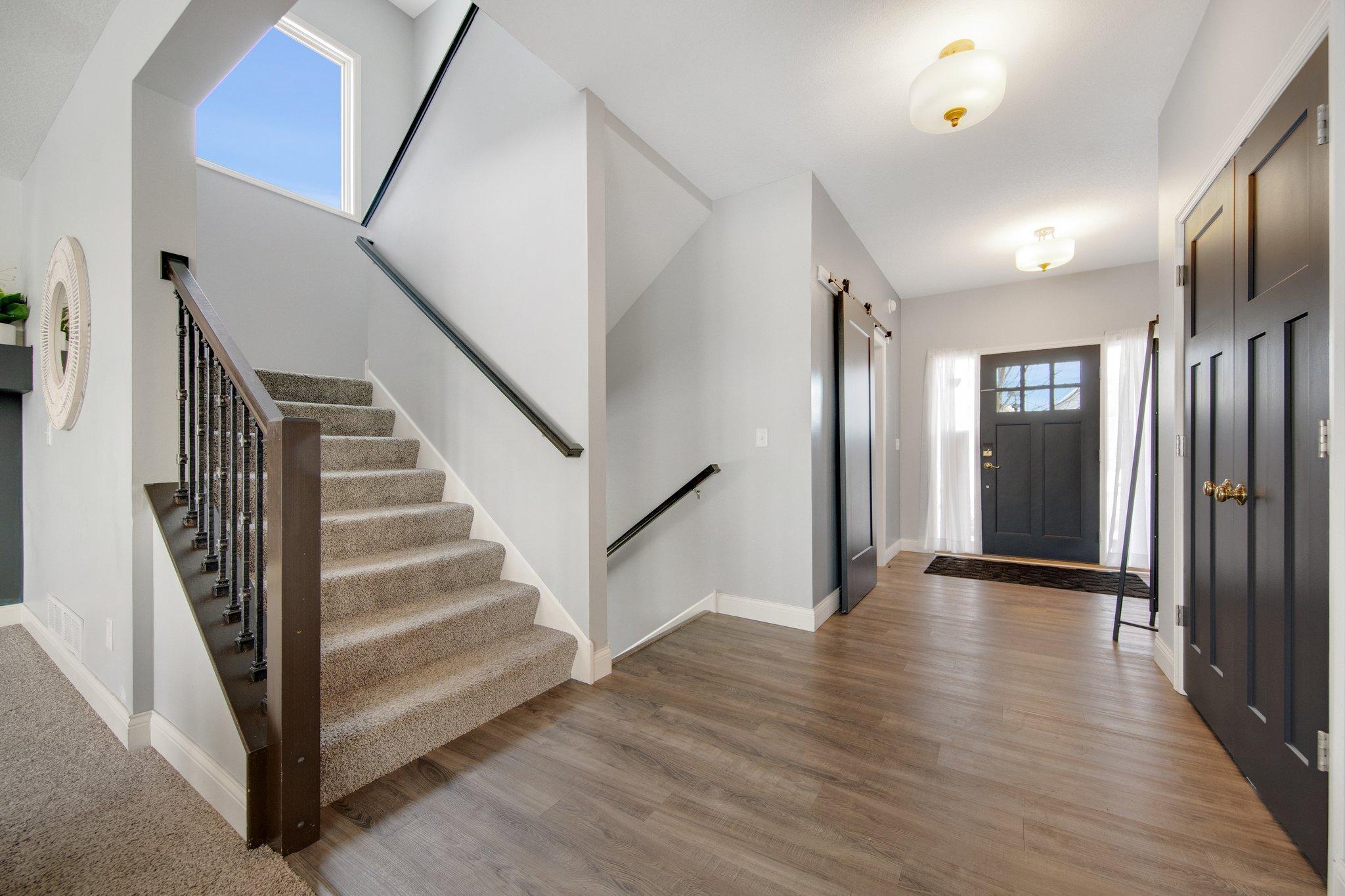 5204 Porchlight