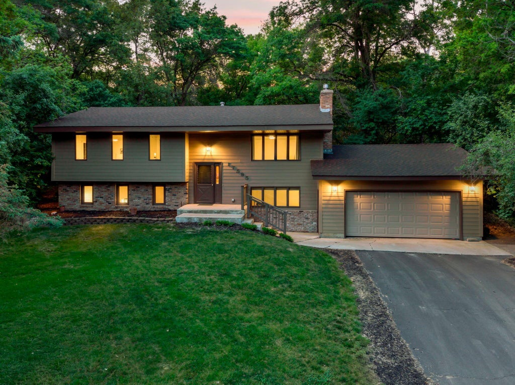 Photo of 17595 Italy Court, Lakeville, MN 55044 (MLS # 7115413)