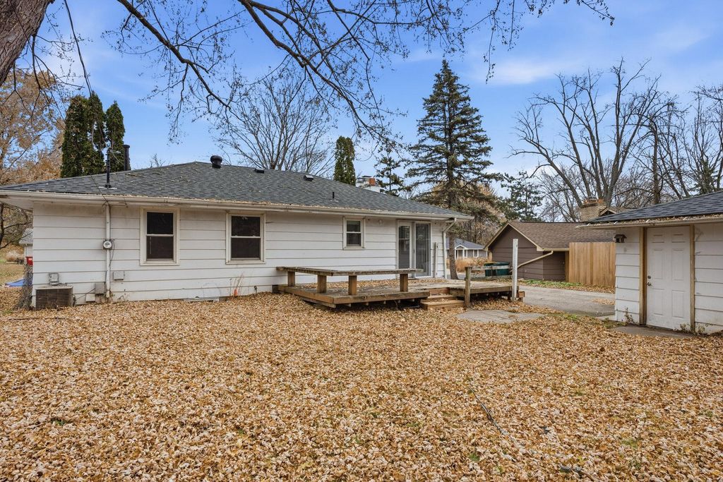 Photo of 4409 W 89th Street, Bloomington, MN 55437 (MLS # 6822552)