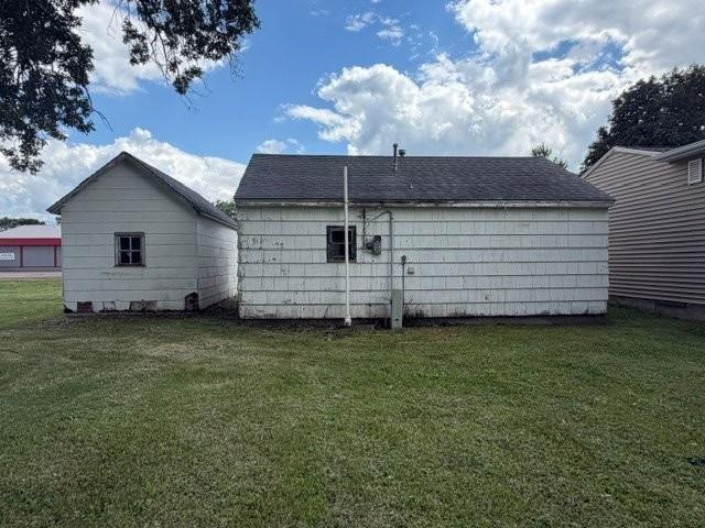 522 E 2nd Street N - Photo 3