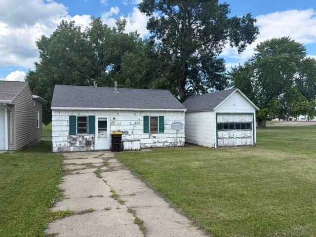 522 E 2nd Street N - Photo 2