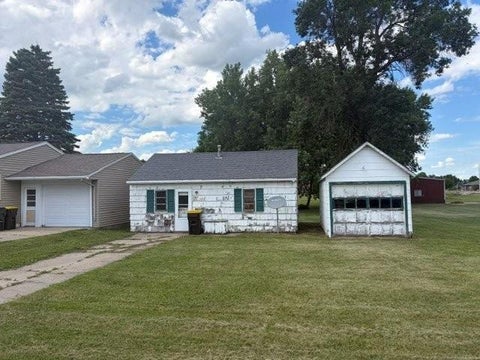Photo of 522 E 2nd Street N, Truman, MN 56088 (MLS # 7098156)