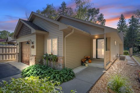 670 Birch Lane S Shoreview MN 55126