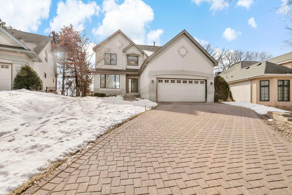 Photo of 10509 Spyglass Drive, Eden Prairie, MN 55347 (MLS # 7014201)
