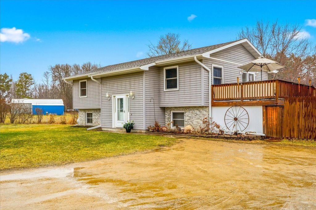Photo of 33805 Vickers Street NE, Cambridge, MN 55008 (MLS # 7028953)