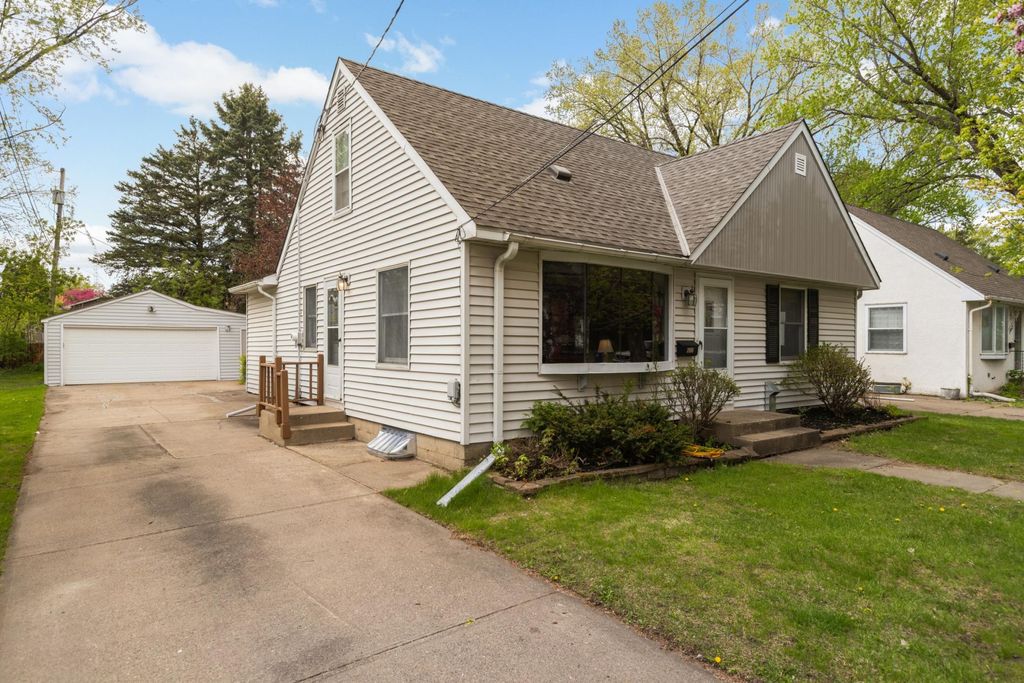 Photo of 3908 Hayes Street NE, Columbia Heights, MN 55421 (MLS # 7067638)
