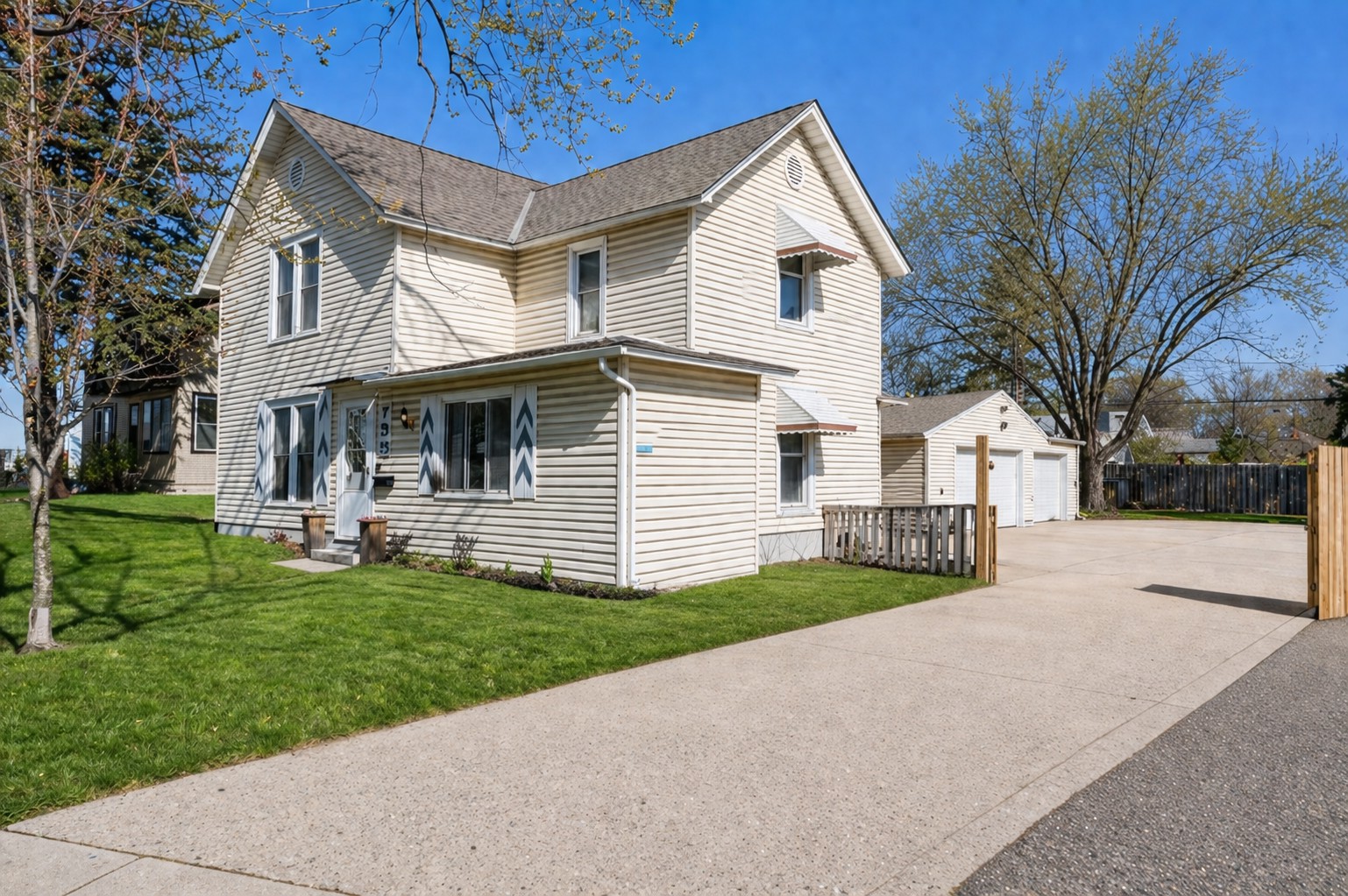 753 E Main Street