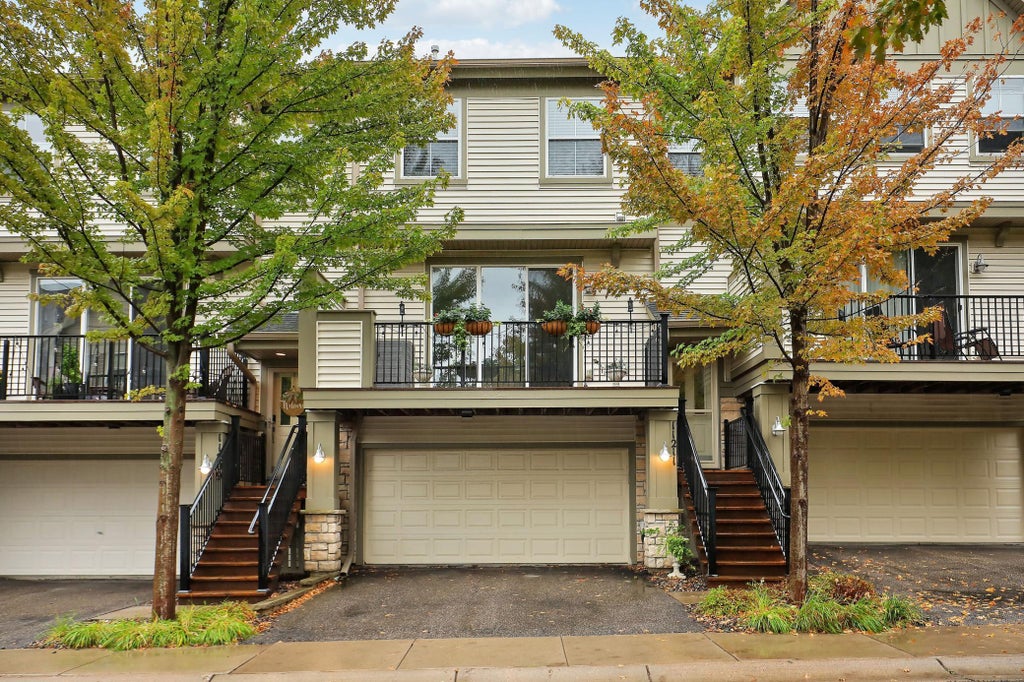 Photo of 11211 Kinsley Street, Eden Prairie, MN 55344 (MLS # 7148038)