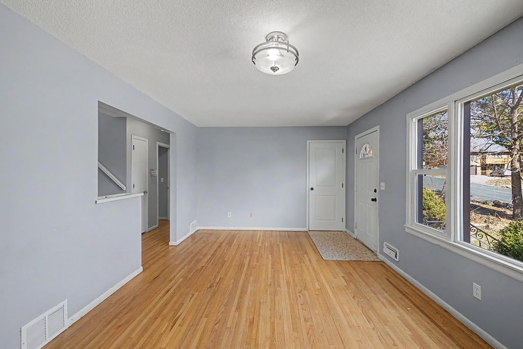 4034 Cleveland Street NE