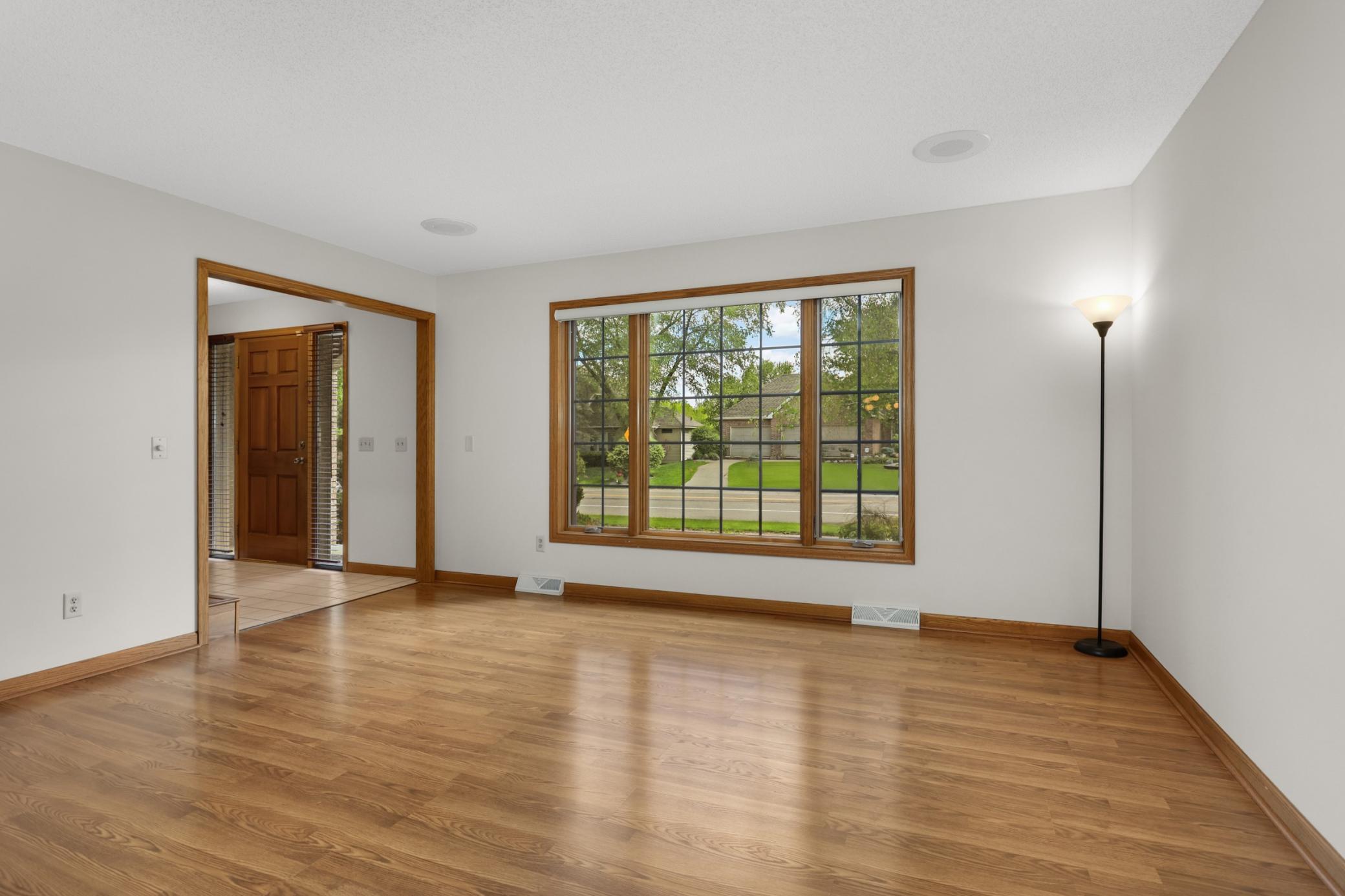 1318 W Royal Oaks Drive