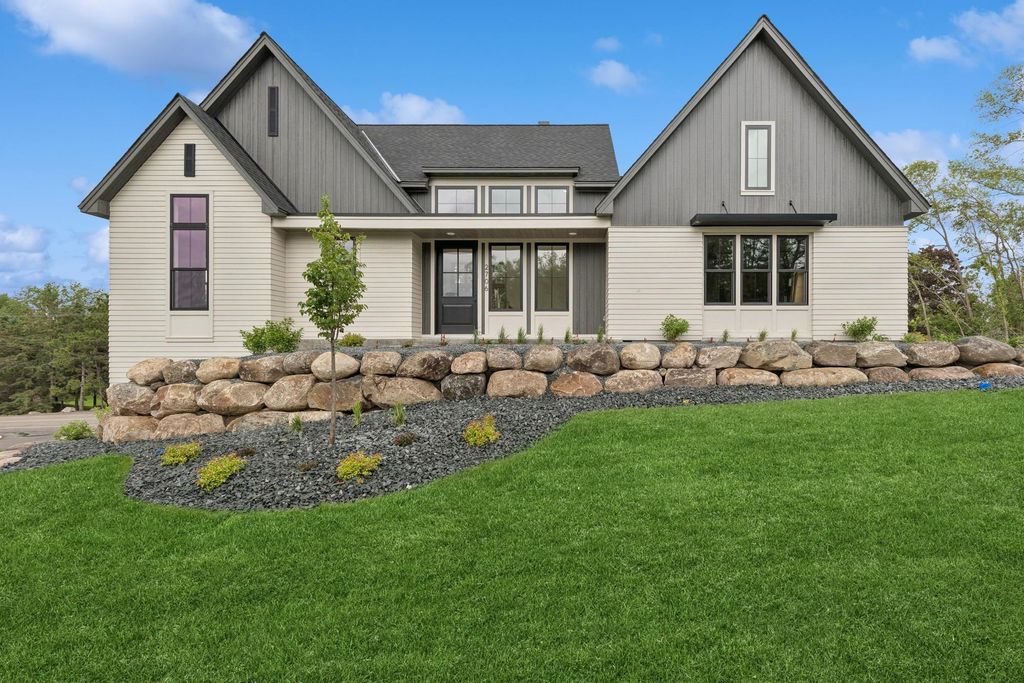 Photo of 2850 Victoria Street N, Roseville, MN 55113 (MLS # 6753681)