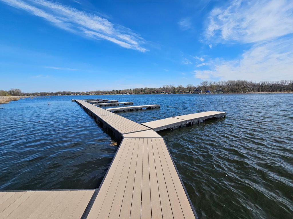 Photo of 2850 Victoria Street N, Roseville, MN 55113 (MLS # 6753681)