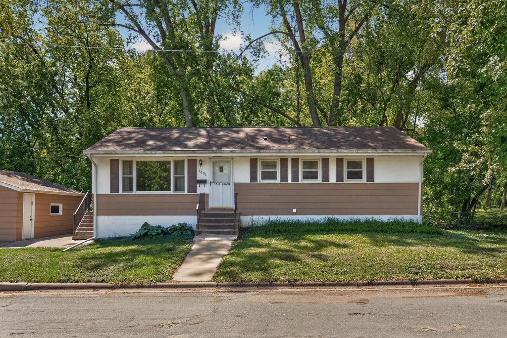 Photo of 1601 Idaho Avenue S, Saint Louis Park, MN 55426 (MLS # 7062166)