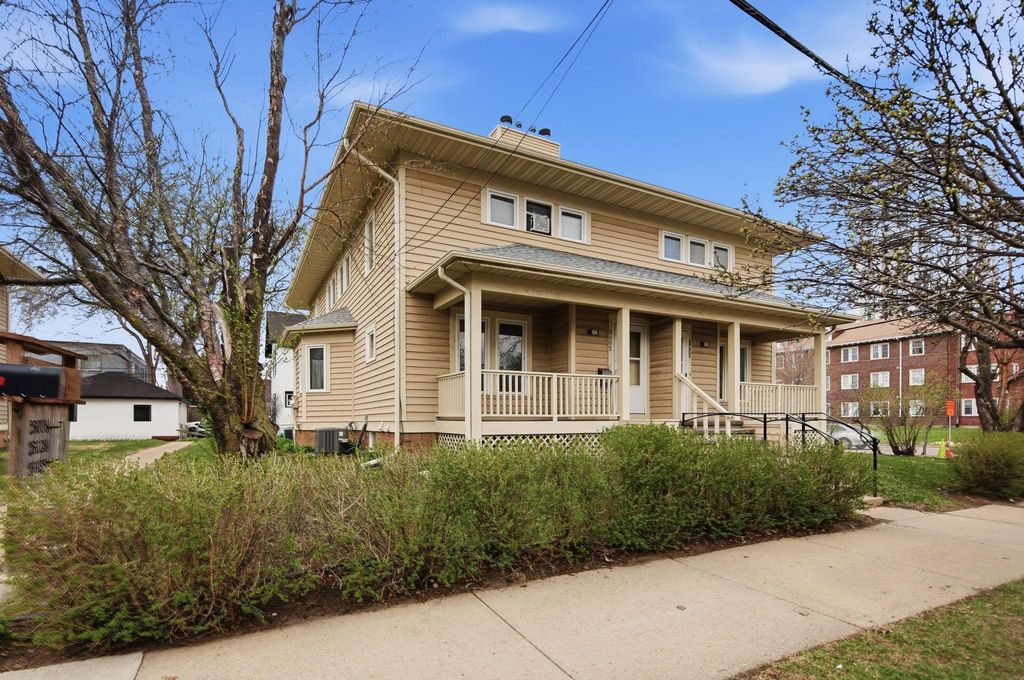 Photo of 2602 Oakland Avenue, Minneapolis, MN 55407 (MLS # 7054086)