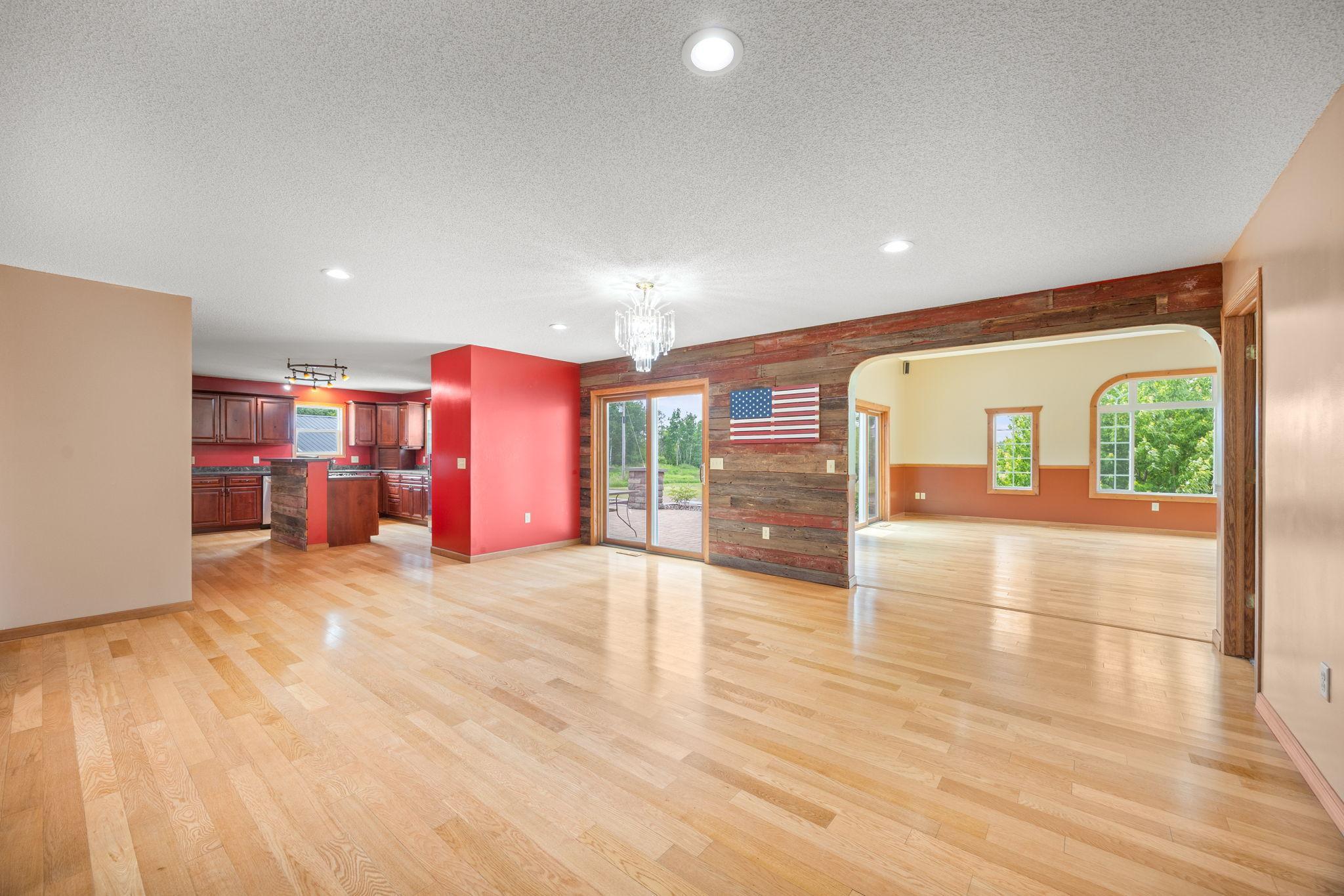 1500 Olympic Street - Photo 4