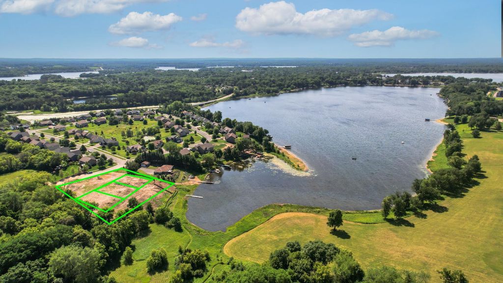 Photo of 316xx Lot B Maria Avenue, Lindstrom, MN 55045 (MLS # 7105316)