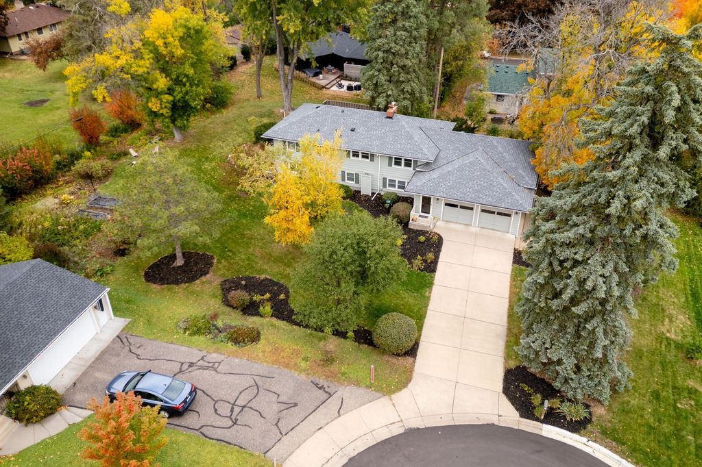 Photo of 36 Western Terrace, Golden Valley, MN 55426 (MLS # 7049681)