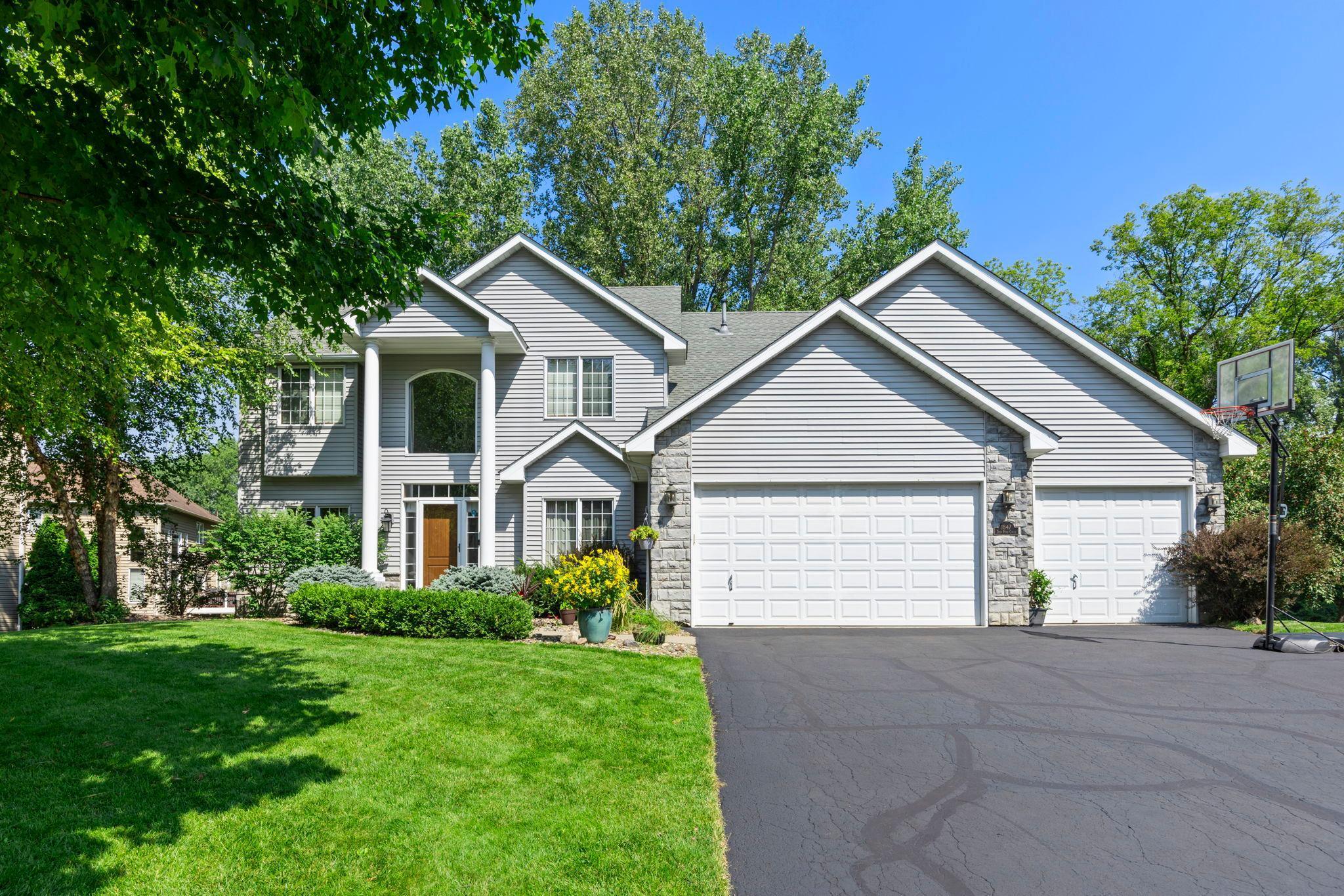 1847 Deer Pond Circle