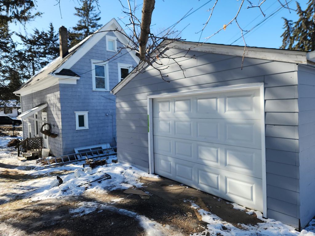 Photo of 1711 4th Street E, Saint Paul, MN 55106 (MLS # 6812326)