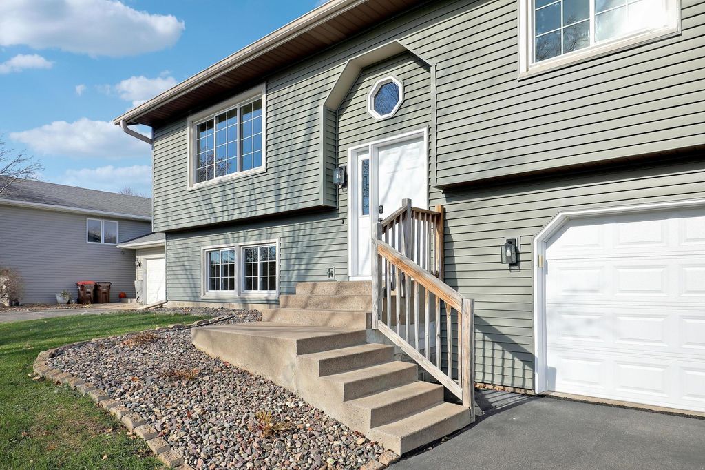 Photo of 1168 Sherman Way, Hastings, MN 55033 (MLS # 7028317)