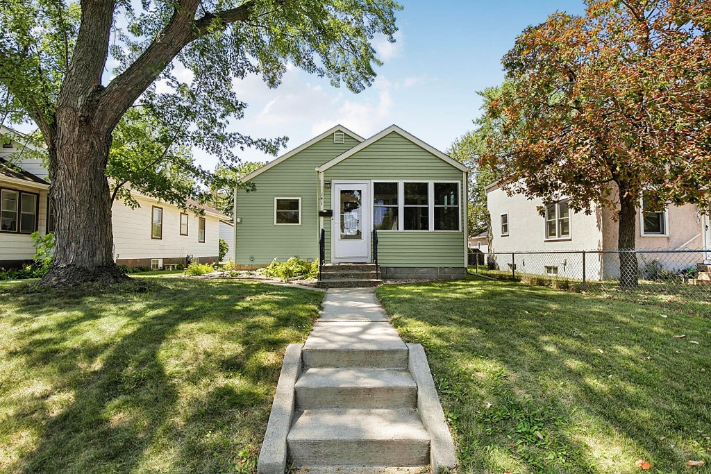 Photo of 141 19 1/2 Avenue N, Saint Cloud, MN 56303 (MLS # 7114488)