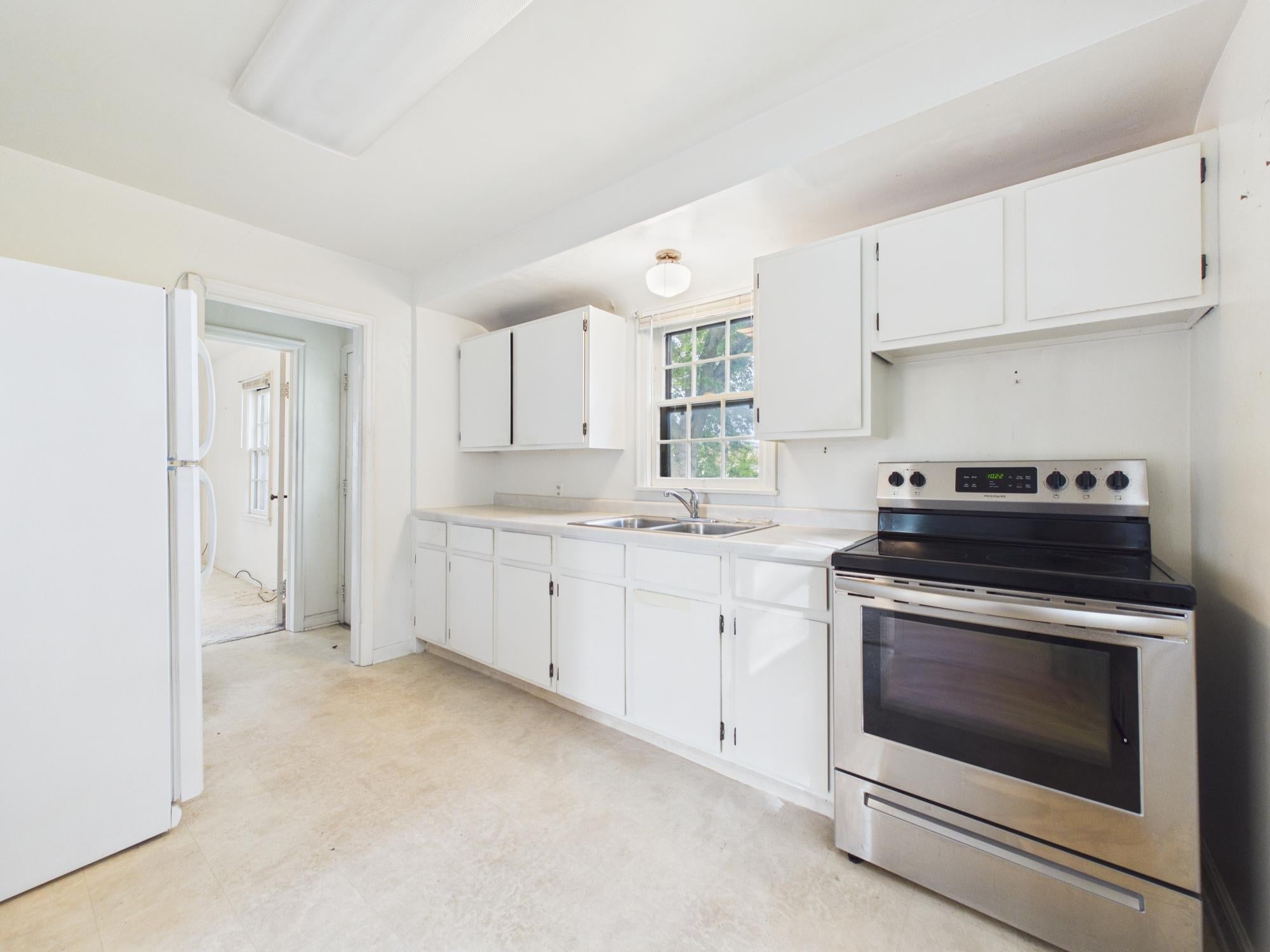 106 E 3rd Street
