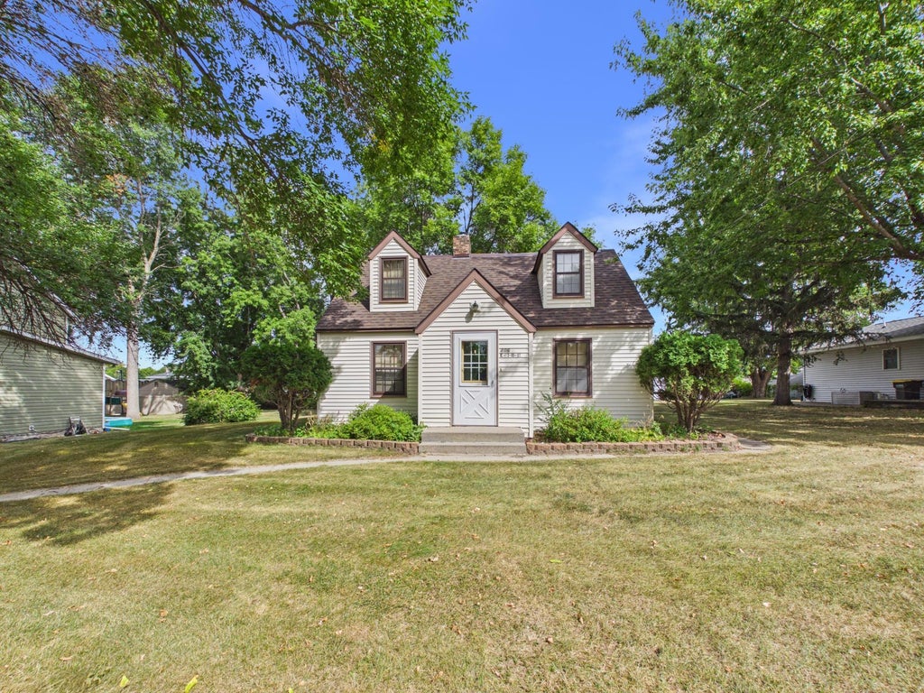 Photo of 106 E 3rd Street, Starbuck, MN 56381 (MLS # 7136491)