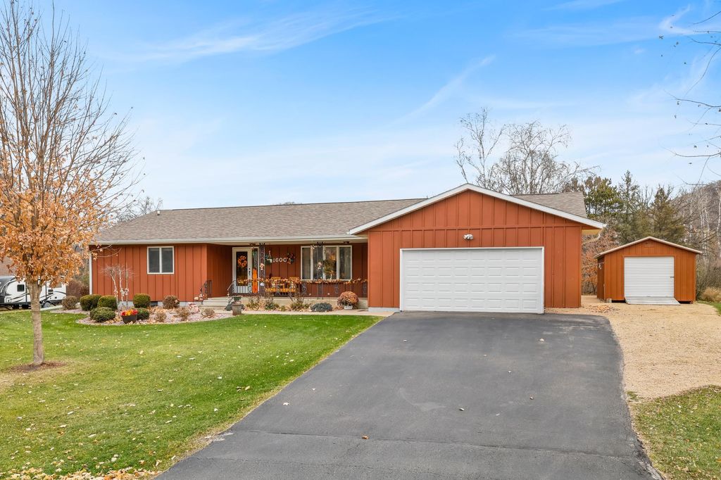 Photo of 1600 West Lane, La Crescent, MN 55947 (MLS # 7021253)