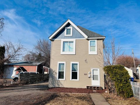 253 Richmond Street Saint Paul MN 55102