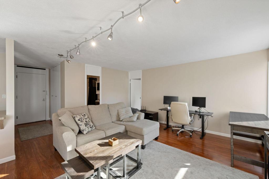 19 S 1st Street B1503