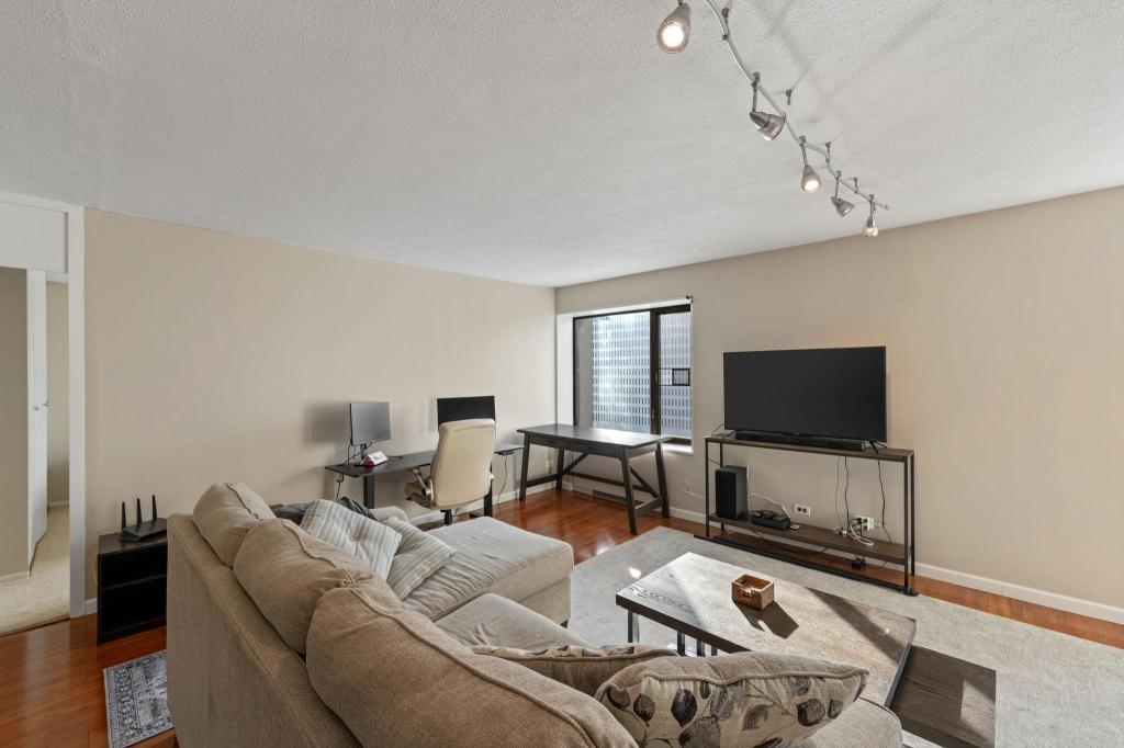 19 S 1st Street B1503