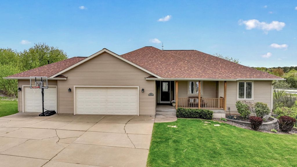 Photo of 4409 Echo Valley Drive, Eau Claire, WI 54701 (MLS # 7070127)