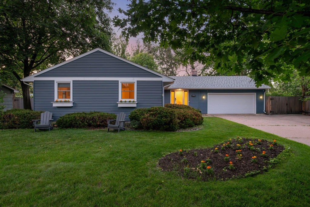 Photo of 4704 W 70th Street, Edina, MN 55435 (MLS # 7061470)