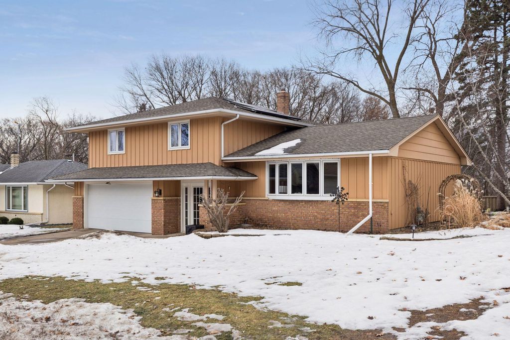 Photo of 12 Imperial Drive W, West Saint Paul, MN 55118 (MLS # 7015748)