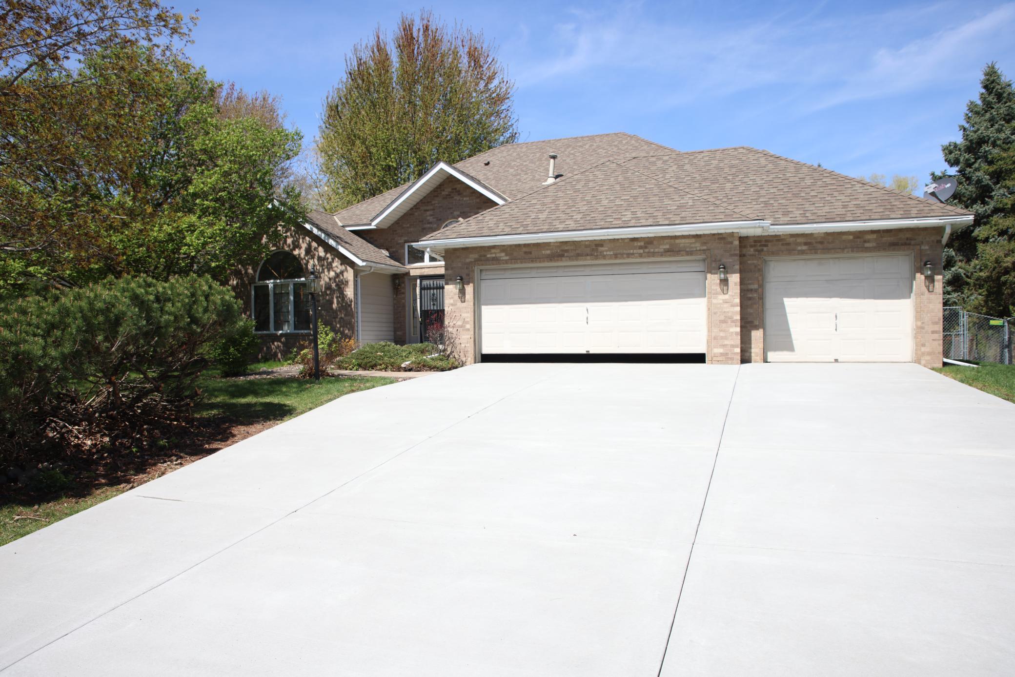 2522 Windsor Lane