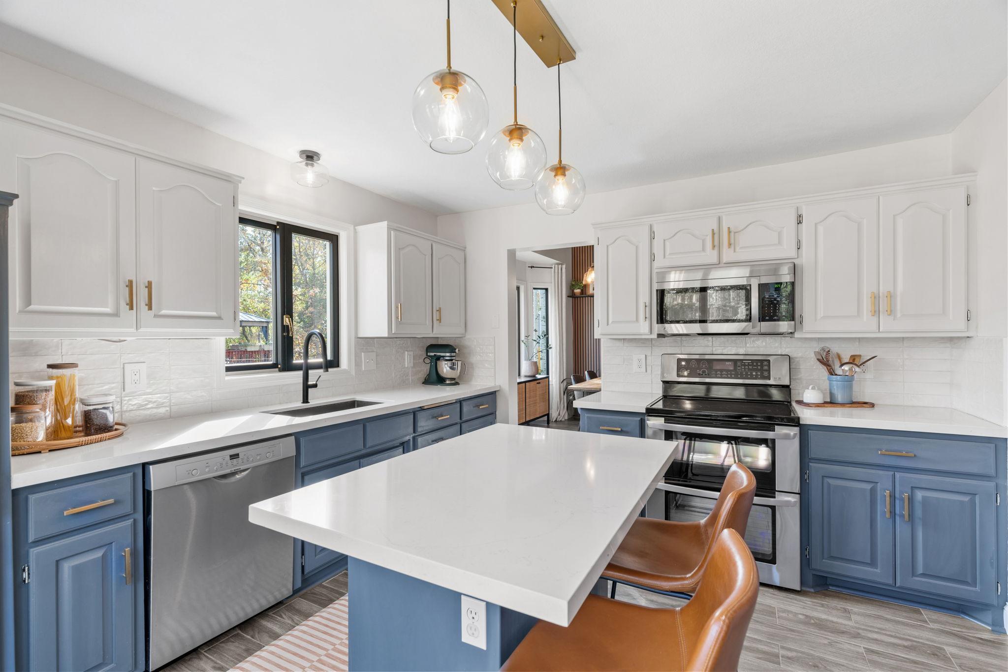857 Oday Street S