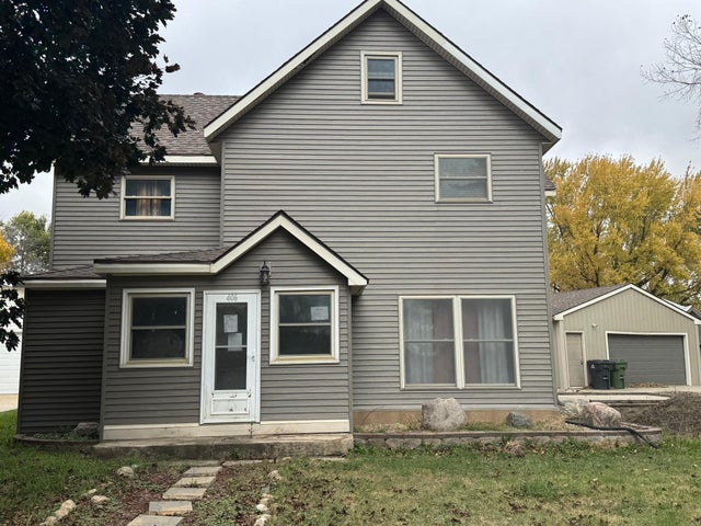 406 4th Street