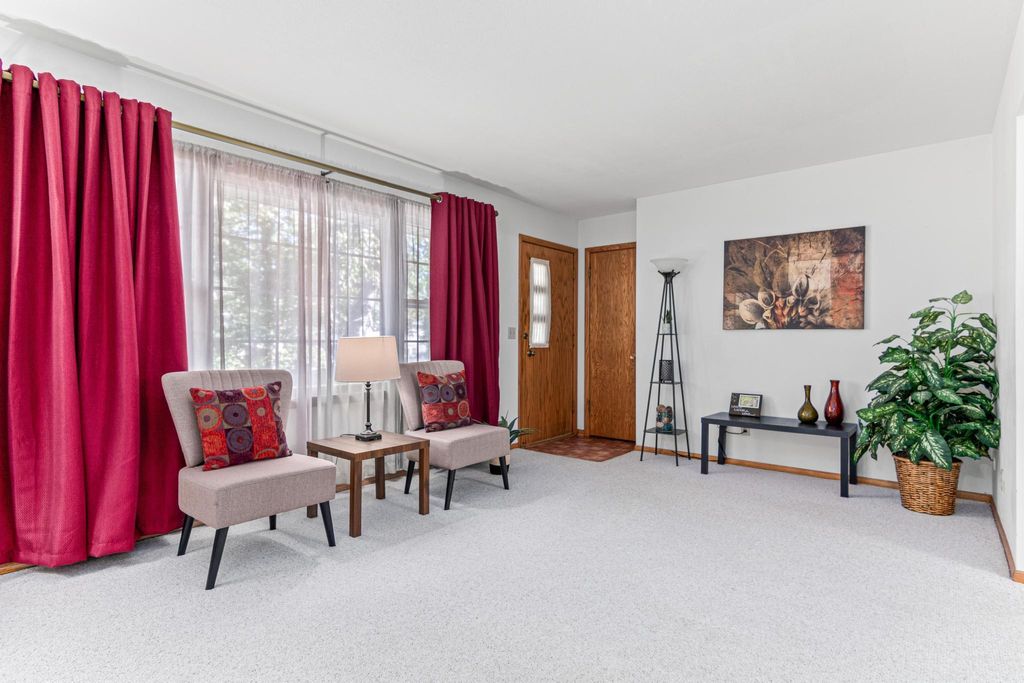 Photo of 7829 Terra Linda Drive, New Hope, MN 55427 (MLS # 7008936)