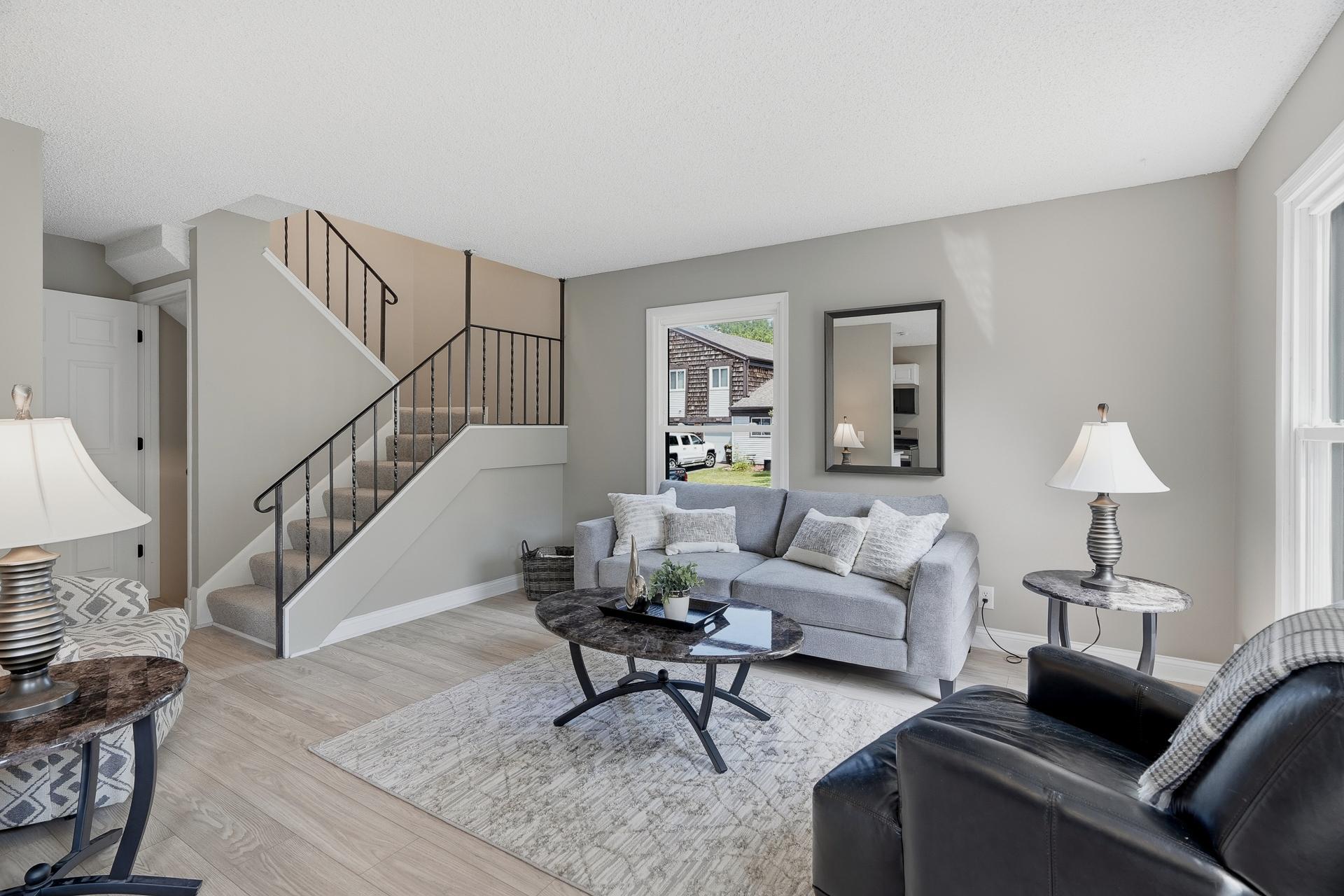 4980 Grenwich Trail N