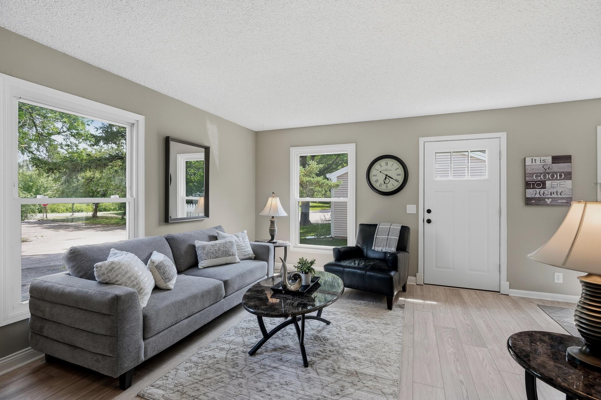 4980 Grenwich Trail N