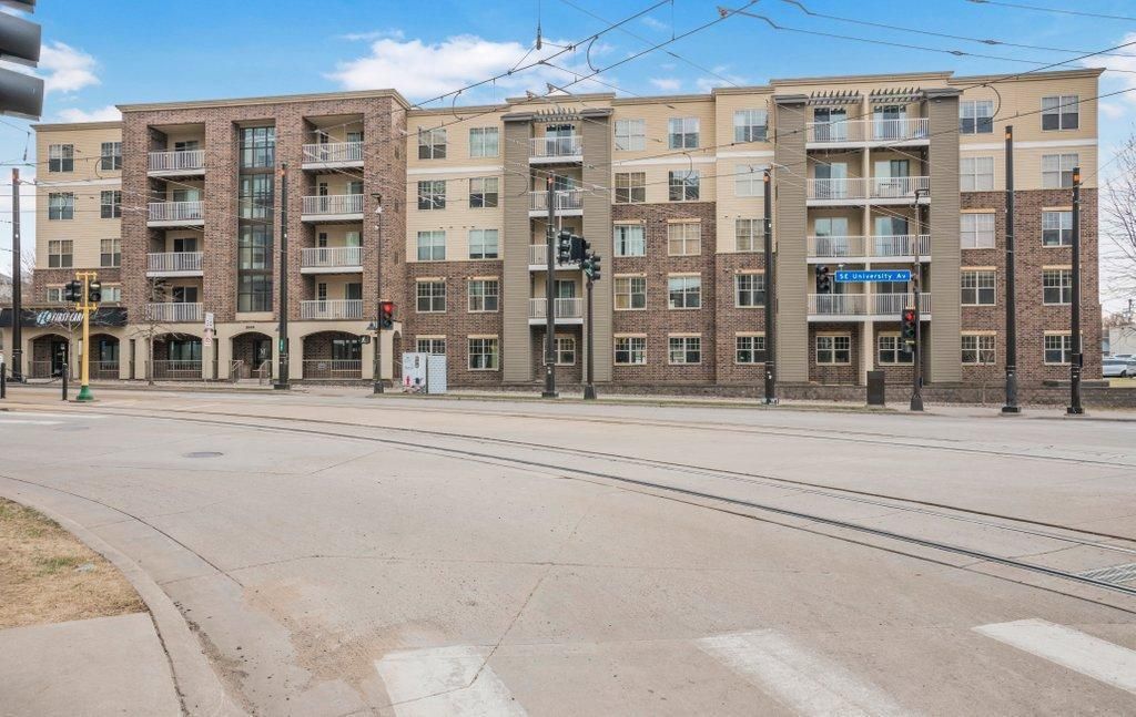 Photo of 2900 University Avenue SE #302, Minneapolis, MN 55414 (MLS # 7052706)