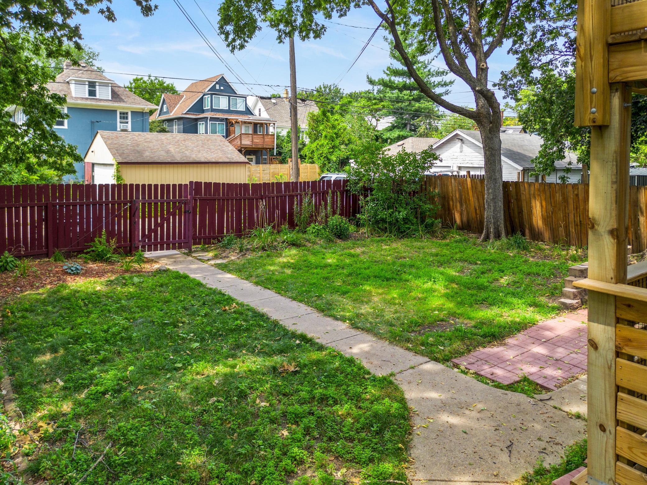 3128 Grand Avenue S 3