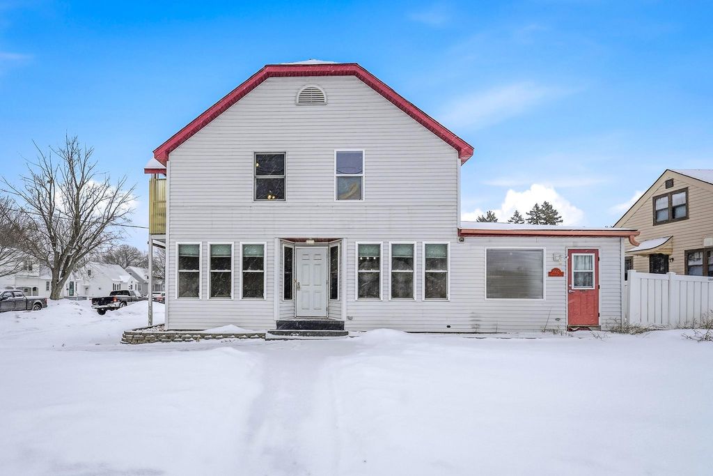 Photo of 1303 Margaret Street, Eau Claire, WI 54701 (MLS # 7011488)