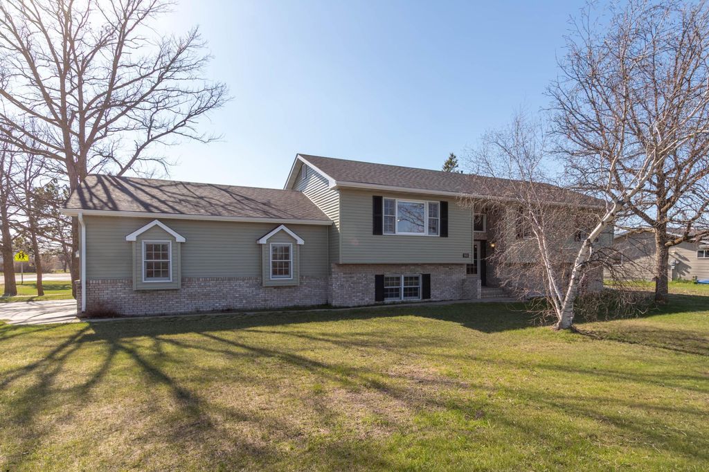 Photo of 501 Lake Avenue NE, Bemidji, MN 56601 (MLS # 7072162)