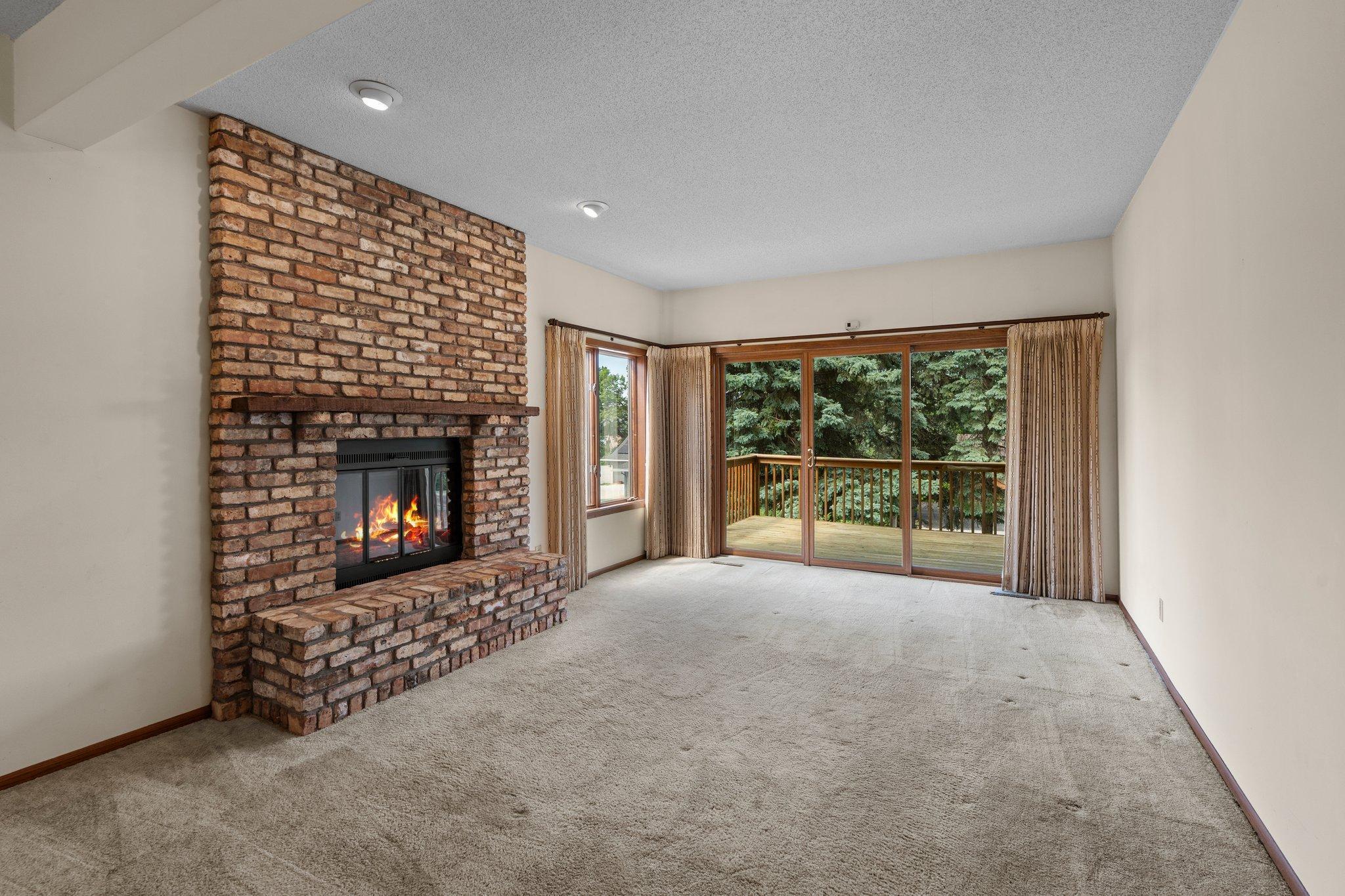 2405 Dianna Lane